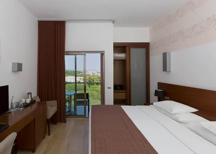 Отель Aqua Pedra Dos Bicos Design - Adults Friendly 4*